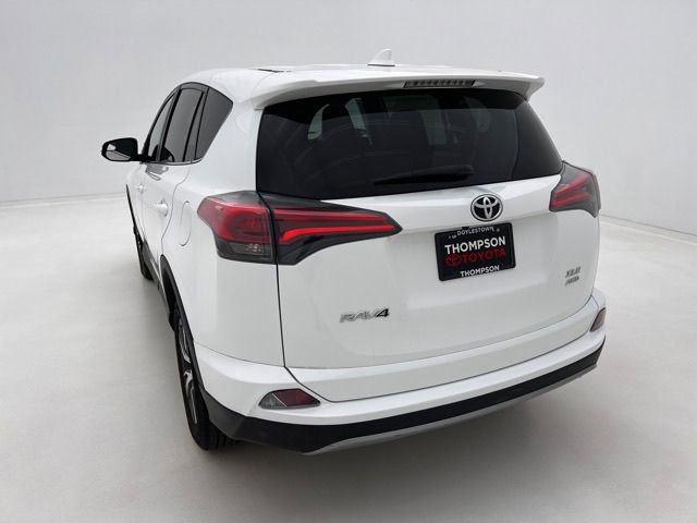 Used 2018 Toyota RAV4 XLE AWD/4WD image 8
