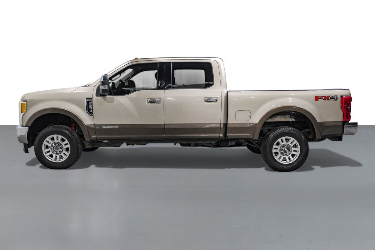 Used 2017 Ford F250 Lariat w/ Chrome Package image 9