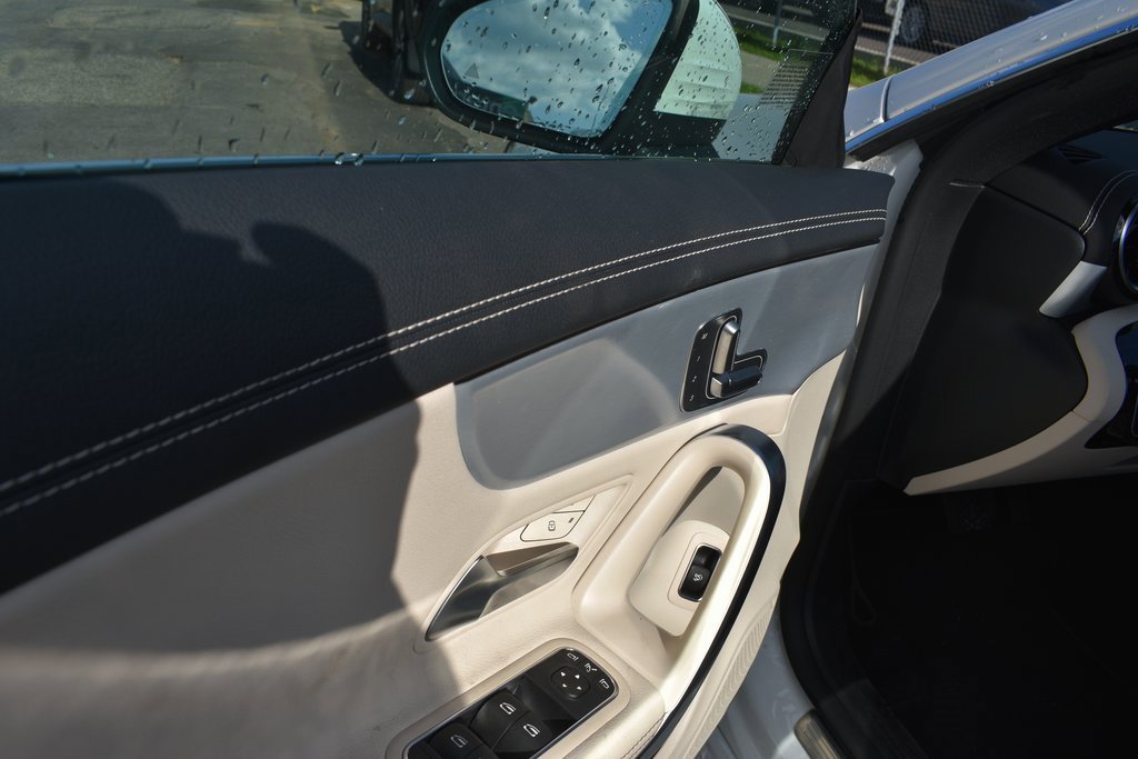 Used 2025 Mercedes-Benz CLA 250 image 14