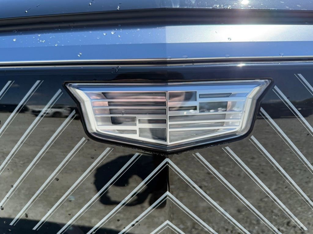 Certified 2025 Cadillac Lyriq Luxury AWD/4WD image 19