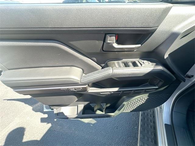 Used 2025 Toyota 4Runner TRD Off-Road image 22