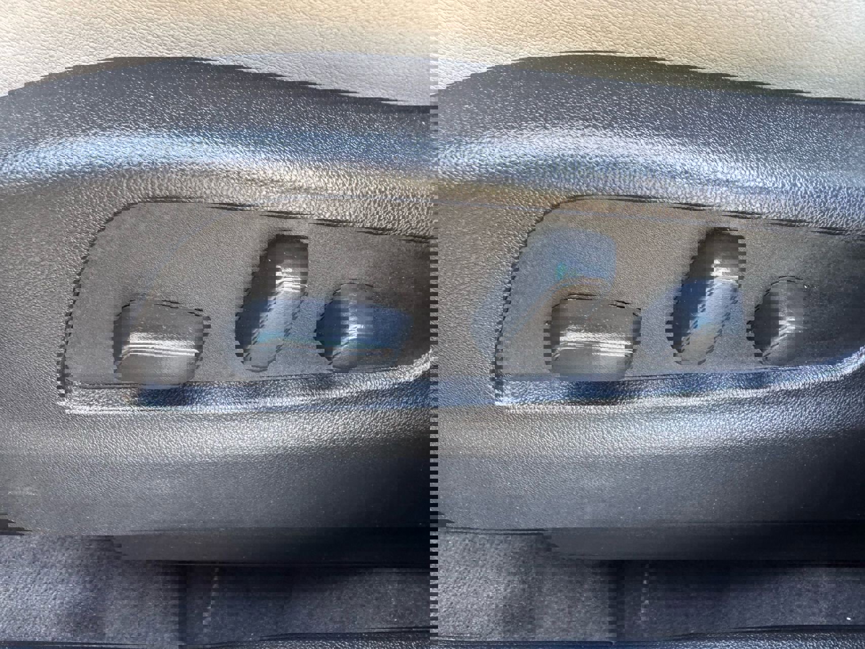 Used 2020 Cadillac XT4 Premium Luxury w/ Driver Awareness Package FWD image 28