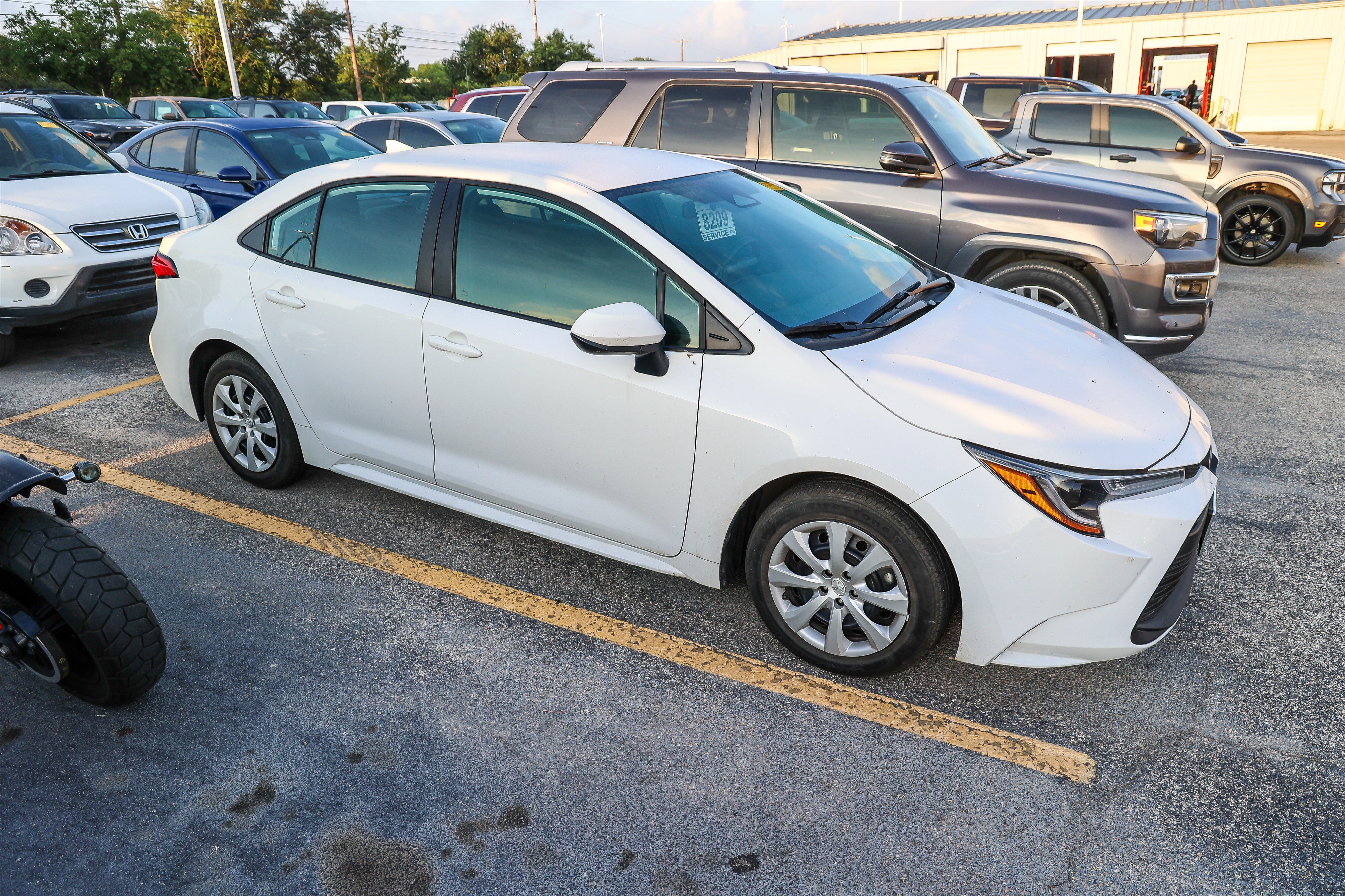 Used 2024 Toyota Corolla LE FWD image 7