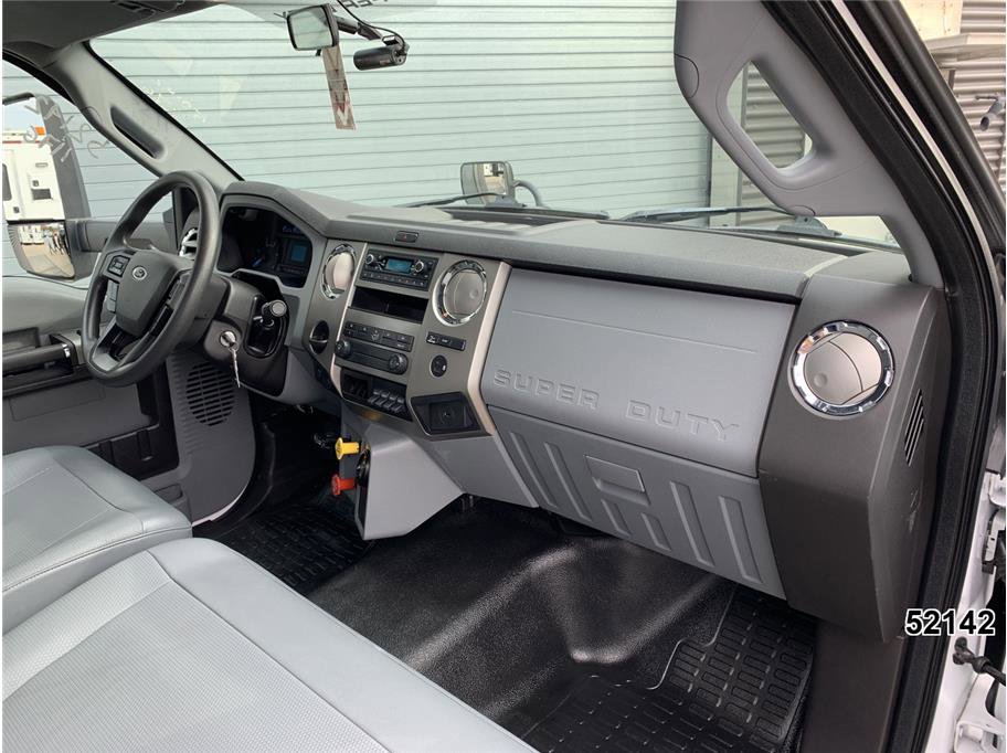 Used 2022 Ford F750 2WD Regular Cab Super Duty image 26