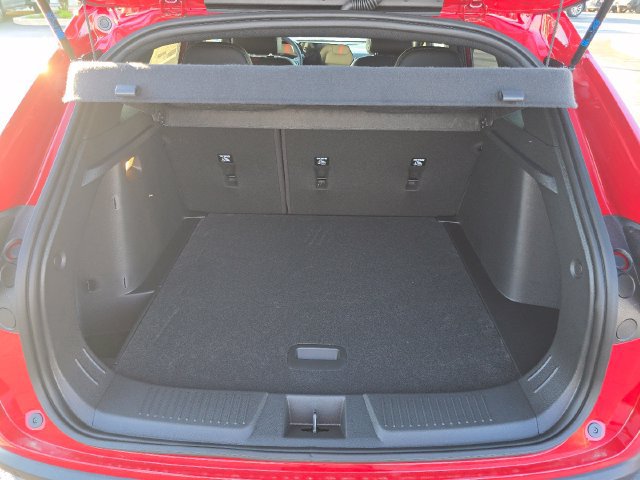 New 2026 Chevrolet Trax RS w/ Sunroof Package FWD image 17