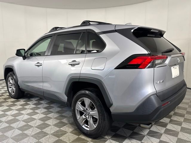 Used 2023 Toyota RAV4 XLE w/ Convenience Package FWD image 4
