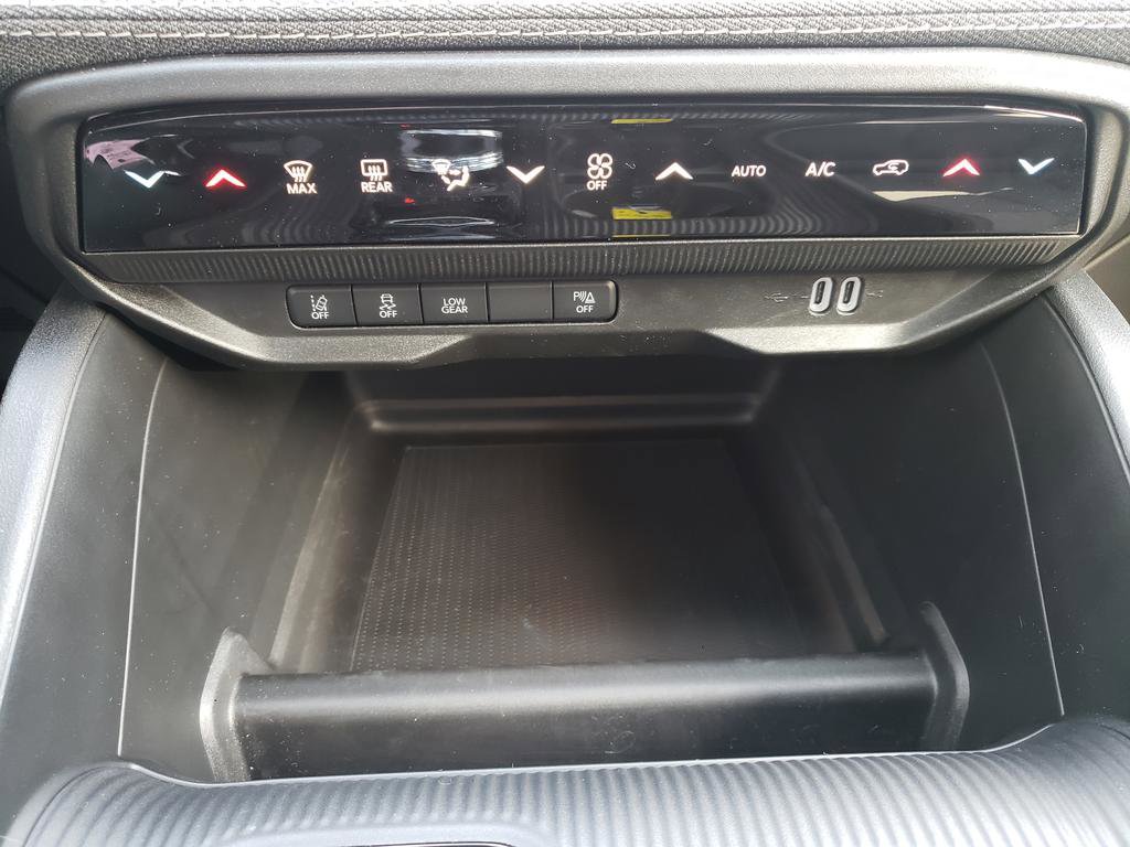 New 2026 Jeep Cherokee Laredo AWD/4WD image 19