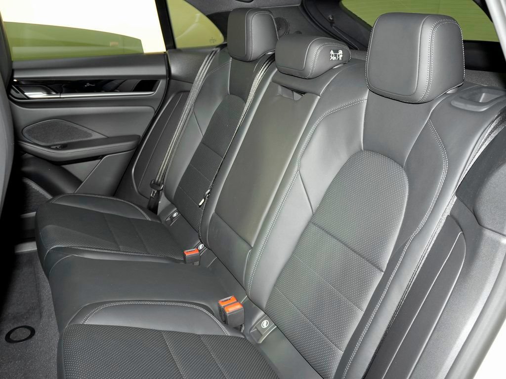Certified 2026 Porsche Macan 4 Electric AWD/4WD image 34