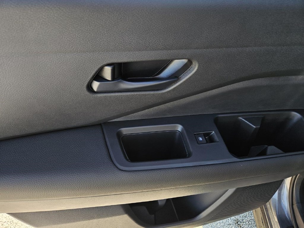 Certified 2026 Nissan Pathfinder SV FWD image 16