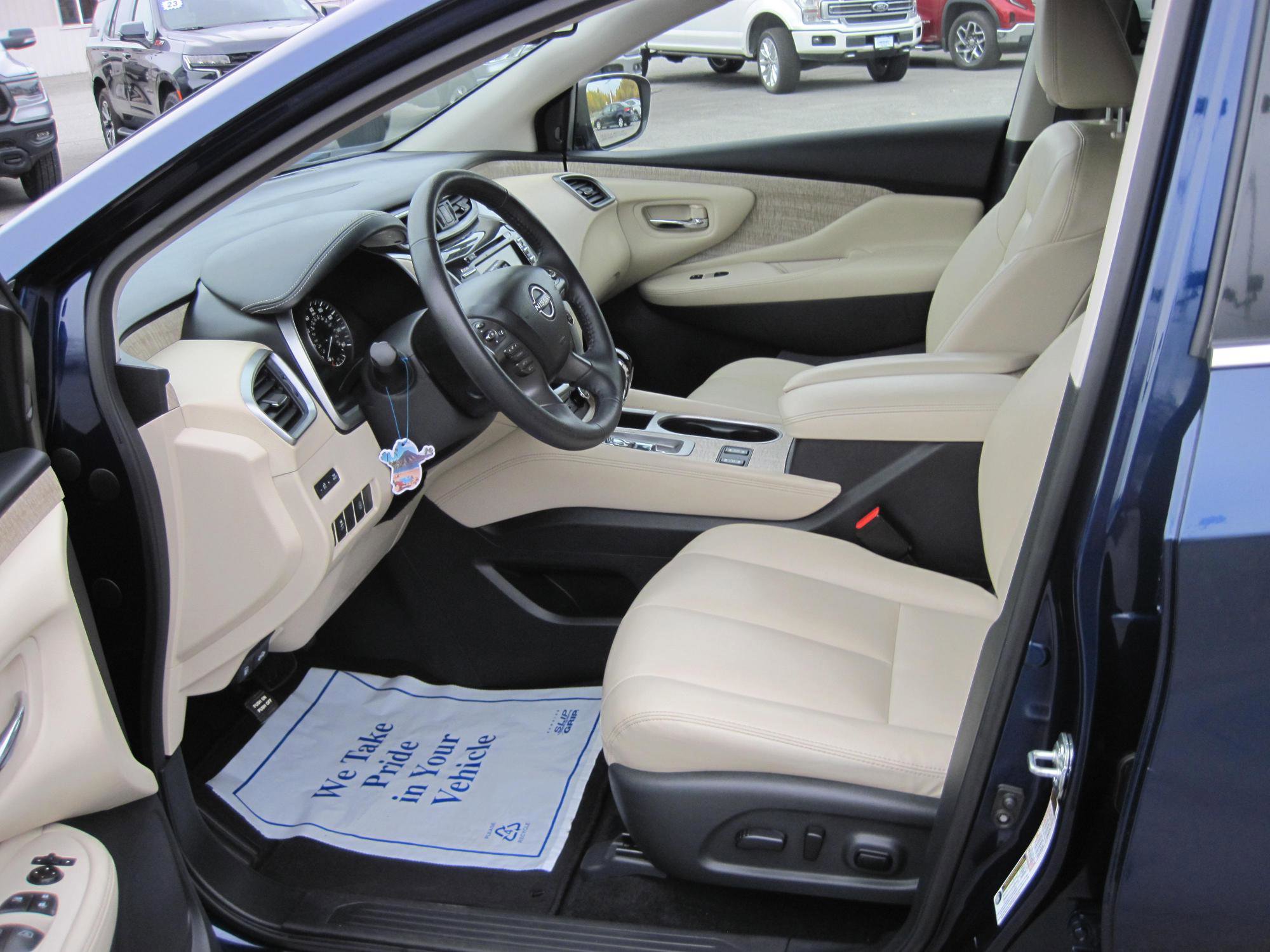 Used 2023 Nissan Murano SV image 12