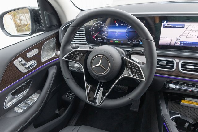 Certified 2025 Mercedes-Benz GLE 450e 4MATIC image 24
