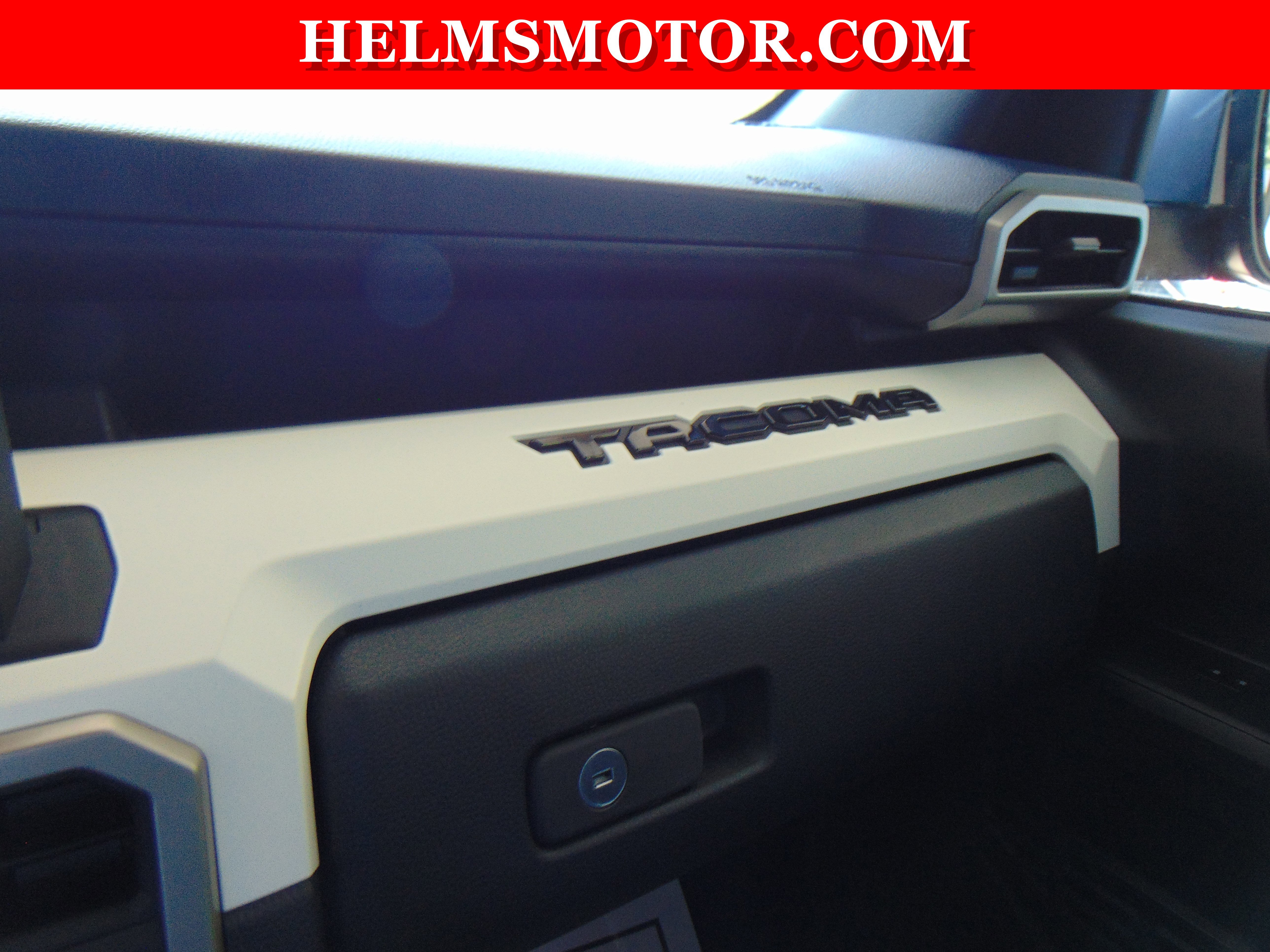 Used 2024 Toyota Tacoma TRD Off-Road image 26