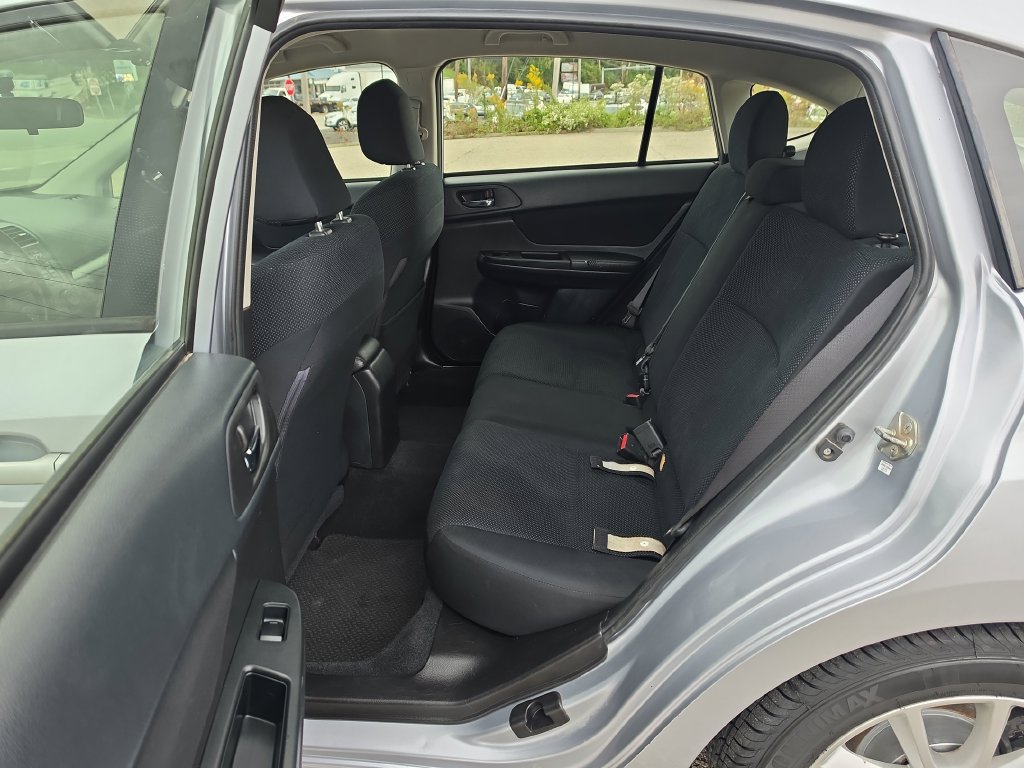 Used 2014 Subaru Impreza 2.0i Premium w/ All-Weather Package w/CVT AWD/4WD image 10