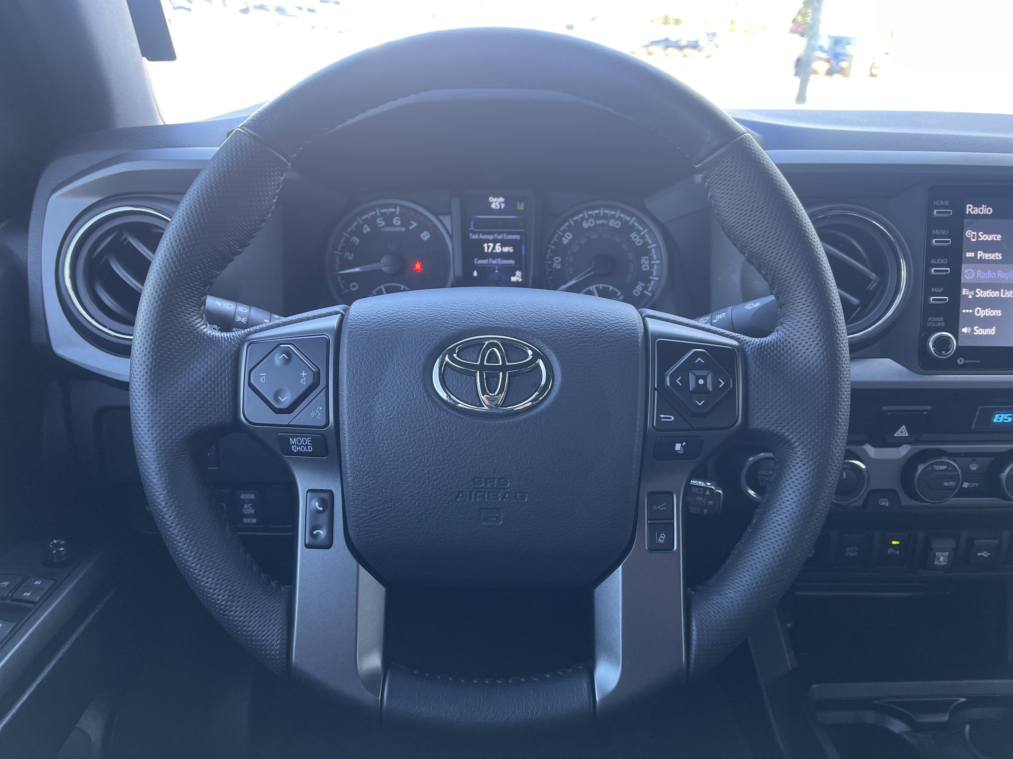 Used 2023 Toyota Tacoma TRD Off-Road w/ Advanced Technology Package image 17