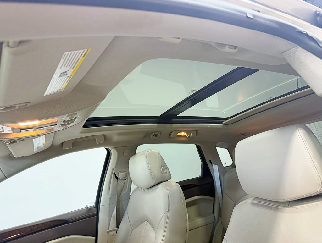 Used 2010 Cadillac SRX Luxury image 31