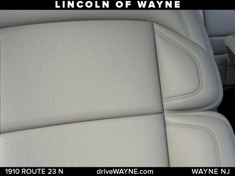 Used 2026 Lincoln Navigator Reserve AWD/4WD image 17