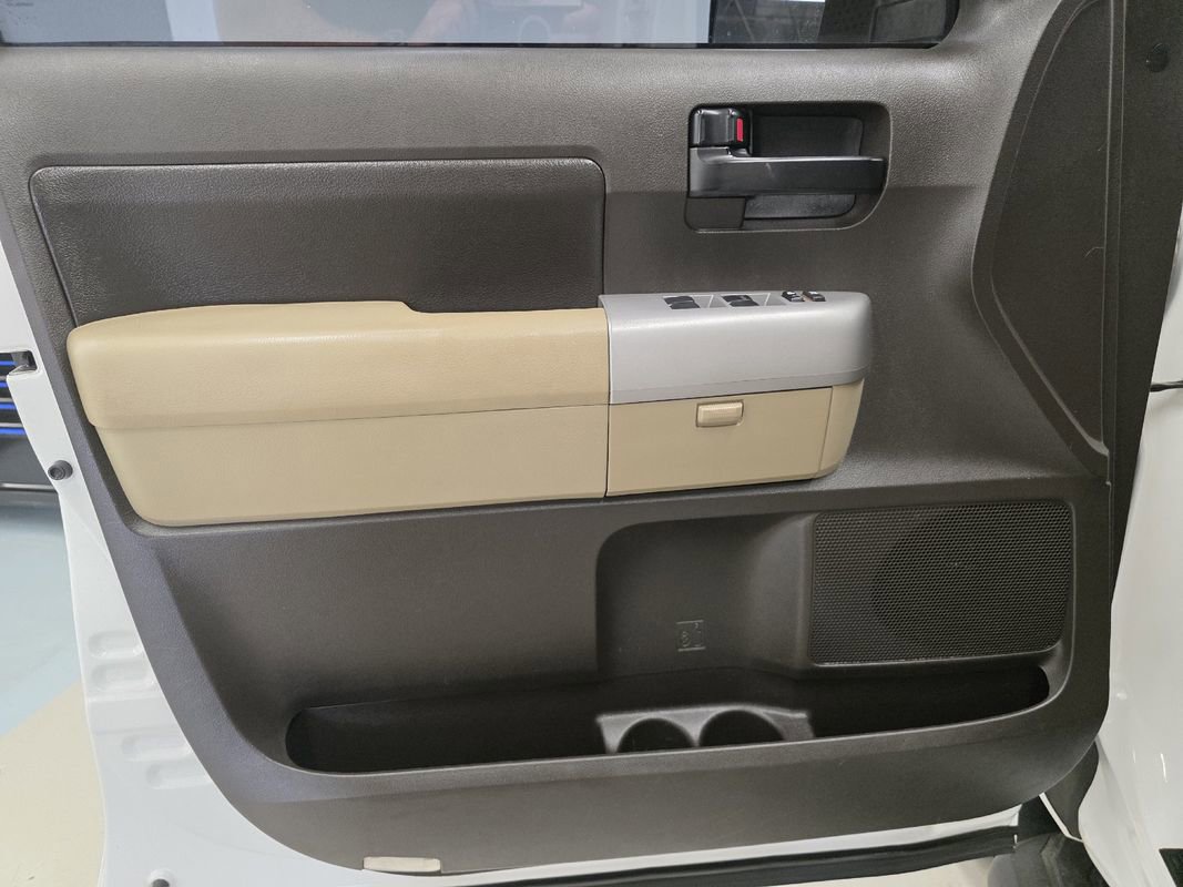 Used 2009 Toyota Tundra 4x4 CrewMax image 23