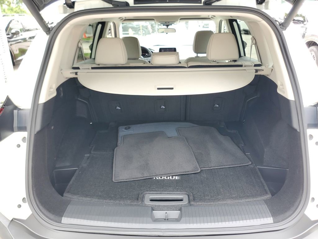 Certified 2023 Nissan Rogue SL FWD image 9