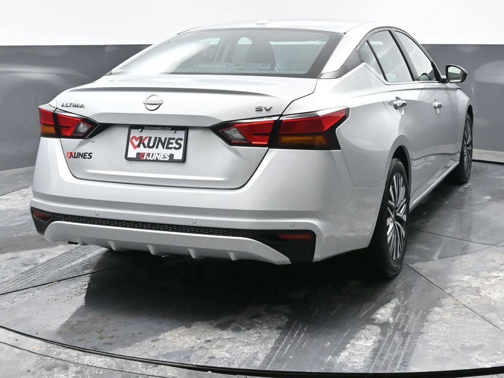 Used 2024 Nissan Altima 2.5 SV image 12