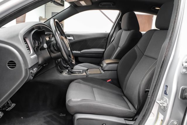Used 2021 Dodge Charger SXT w/ Blacktop Package RWD image 4