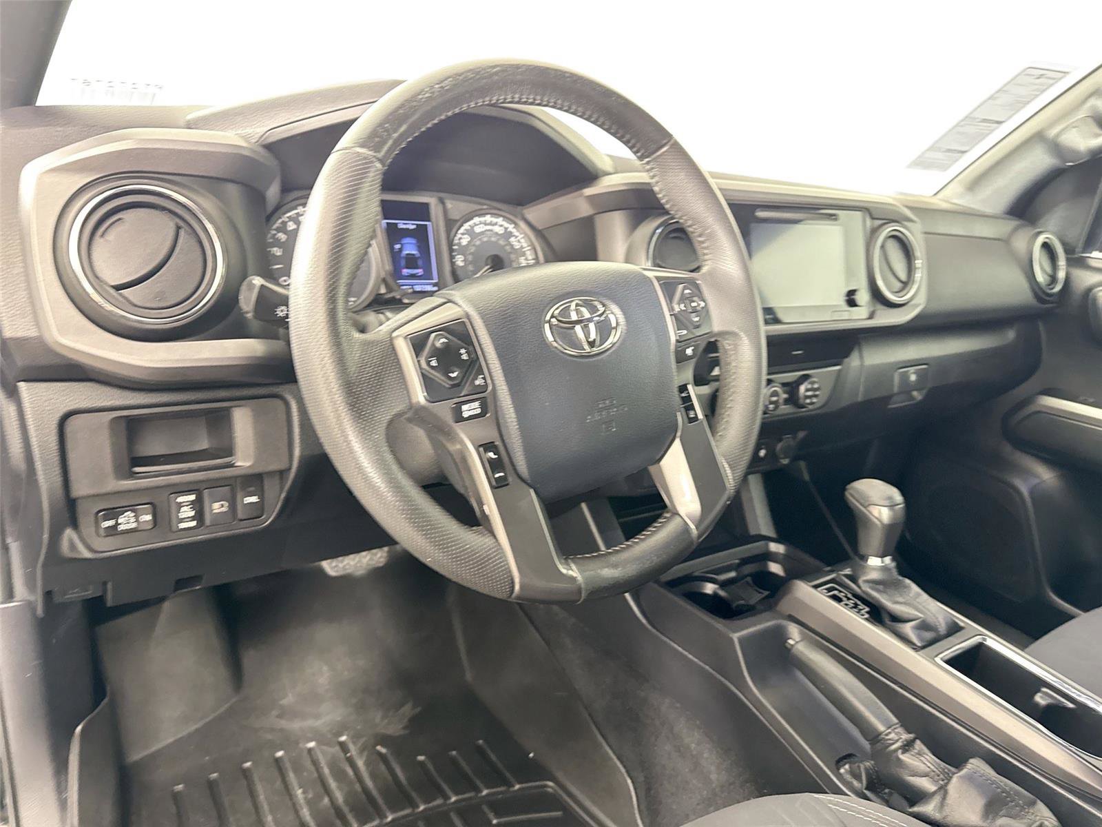 Used 2019 Toyota Tacoma TRD Off-Road image 4