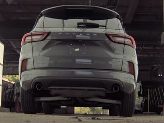 Used 2024 Ford Escape ST-Line w/ Tech Pack #1 AWD/4WD image 7