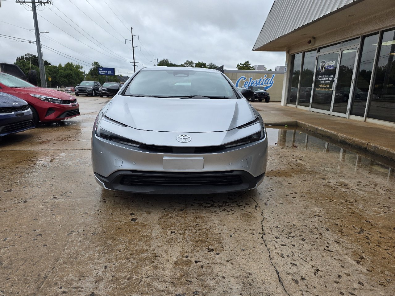 Used 2024 Toyota Prius Limited image 2