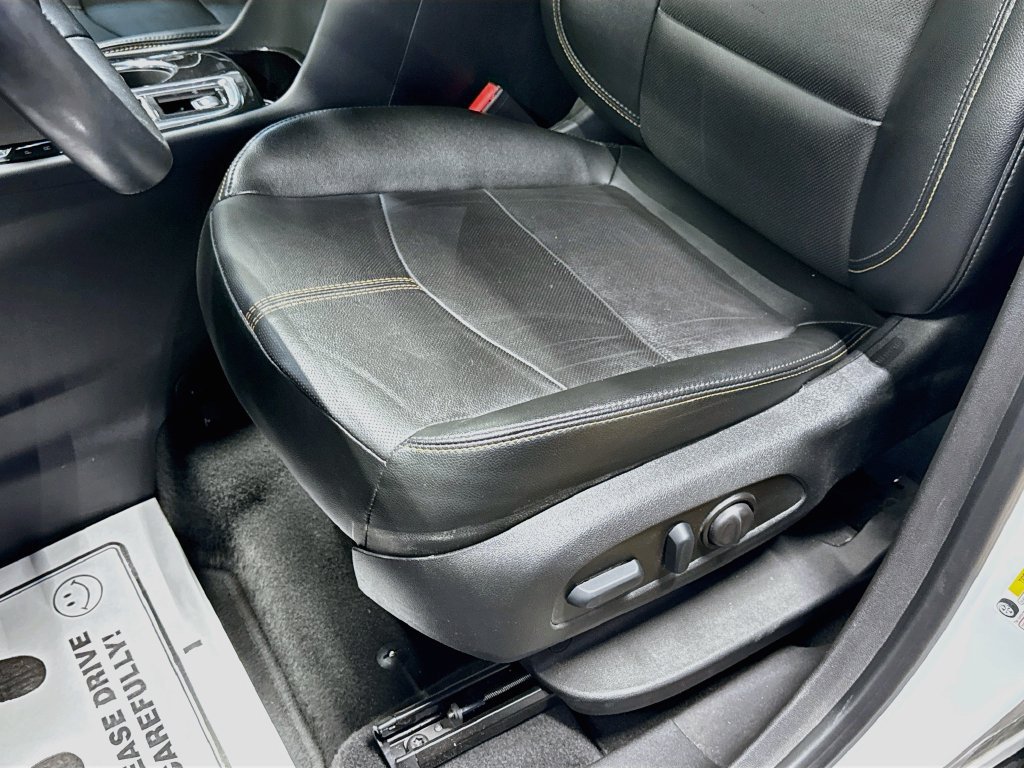 Used 2023 Chevrolet Equinox Premier AWD/4WD image 18