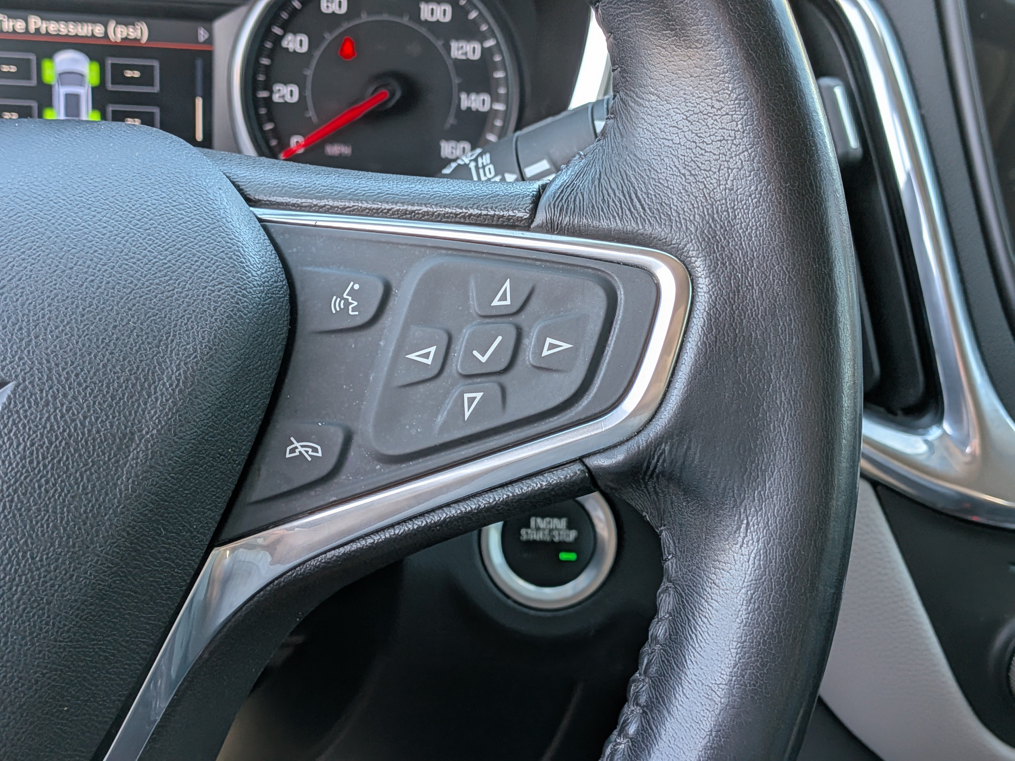 Used 2019 Chevrolet Equinox LT w/ Sun & Navigation Package FWD image 26
