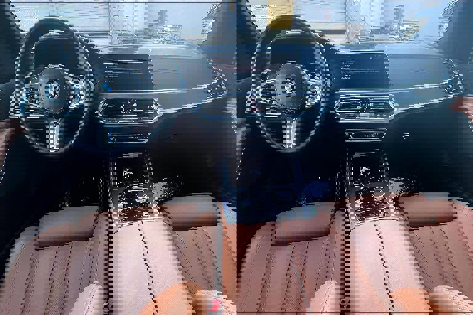 Used 2022 BMW X7 xDrive40i w/ M Sport Package image 18