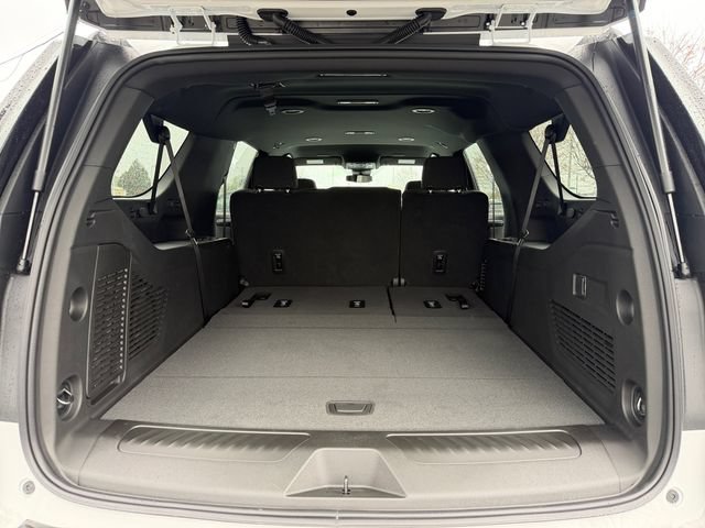 New 2026 Chevrolet Suburban LS w/ Max Trailering Package AWD/4WD image 39