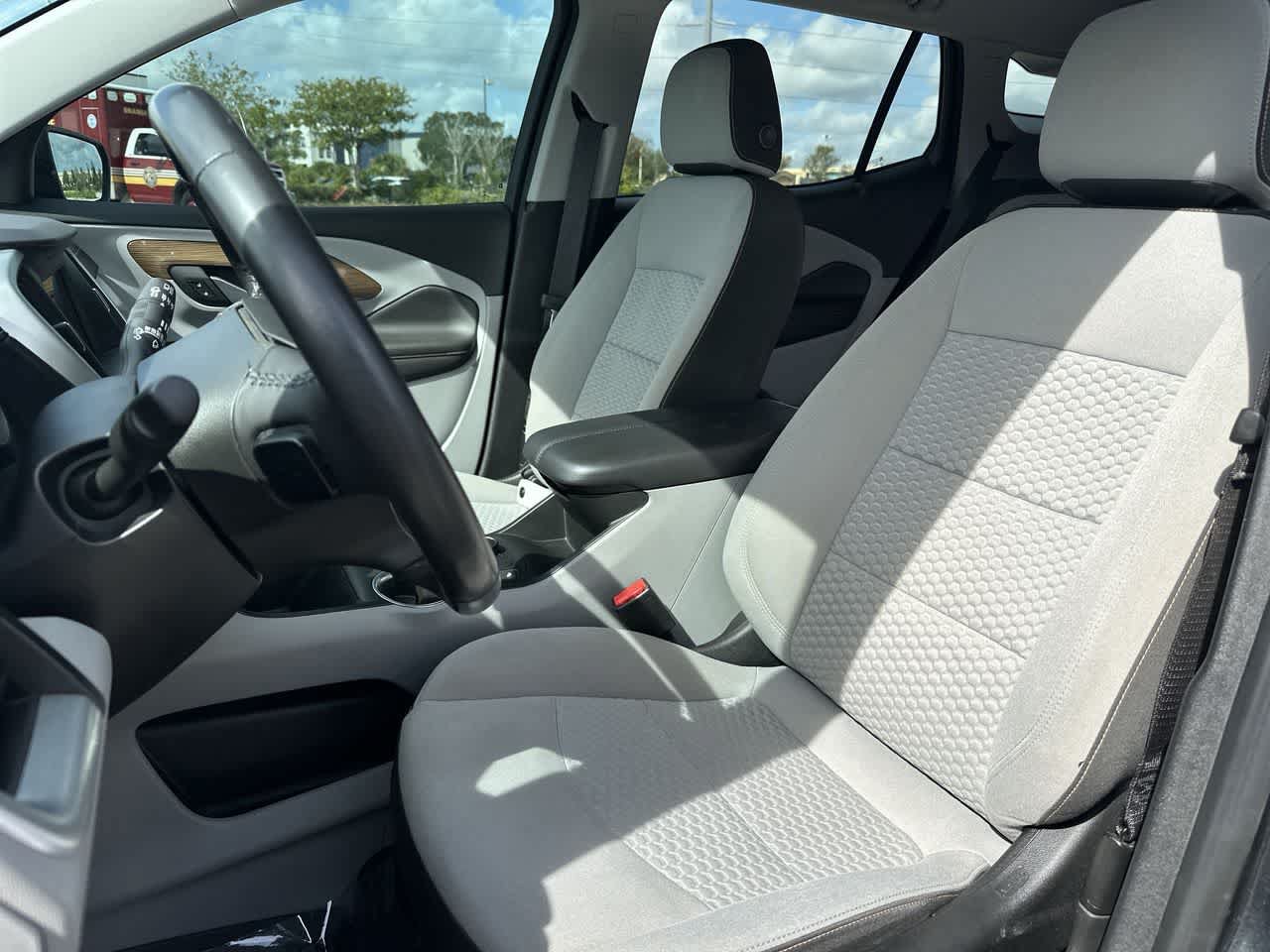 Used 2018 GMC Terrain SLE FWD image 16