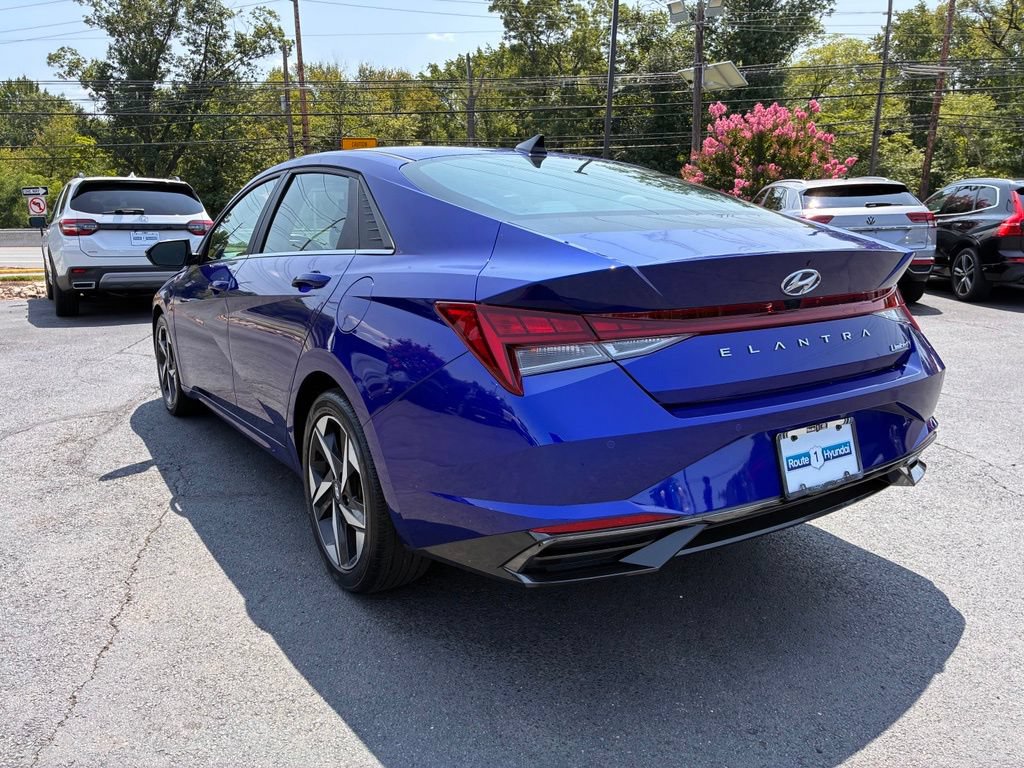 Used 2023 Hyundai Elantra Limited FWD image 5