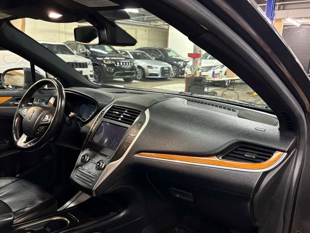Used 2017 Lincoln MKC Reserve FWD image 20