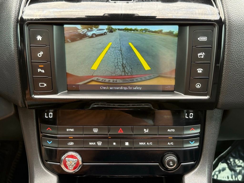 Used 2018 Jaguar F-PACE Premium AWD/4WD image 38