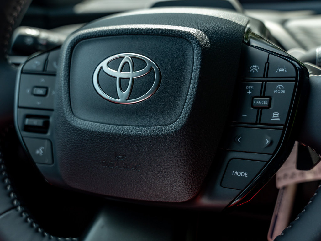 New 2026 Toyota C-HR AWD/4WD image 27