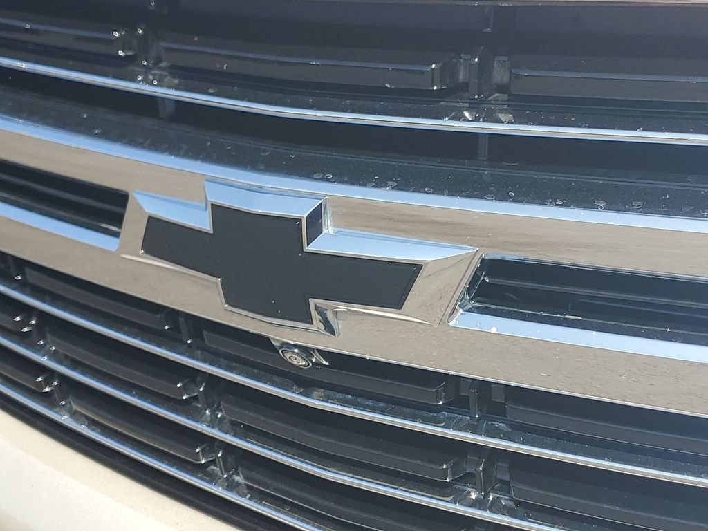Used 2023 Chevrolet Suburban LT w/ Luxury Package AWD/4WD image 31