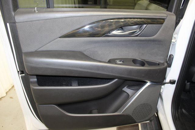 Used 2018 Cadillac Escalade ESV Platinum image 12