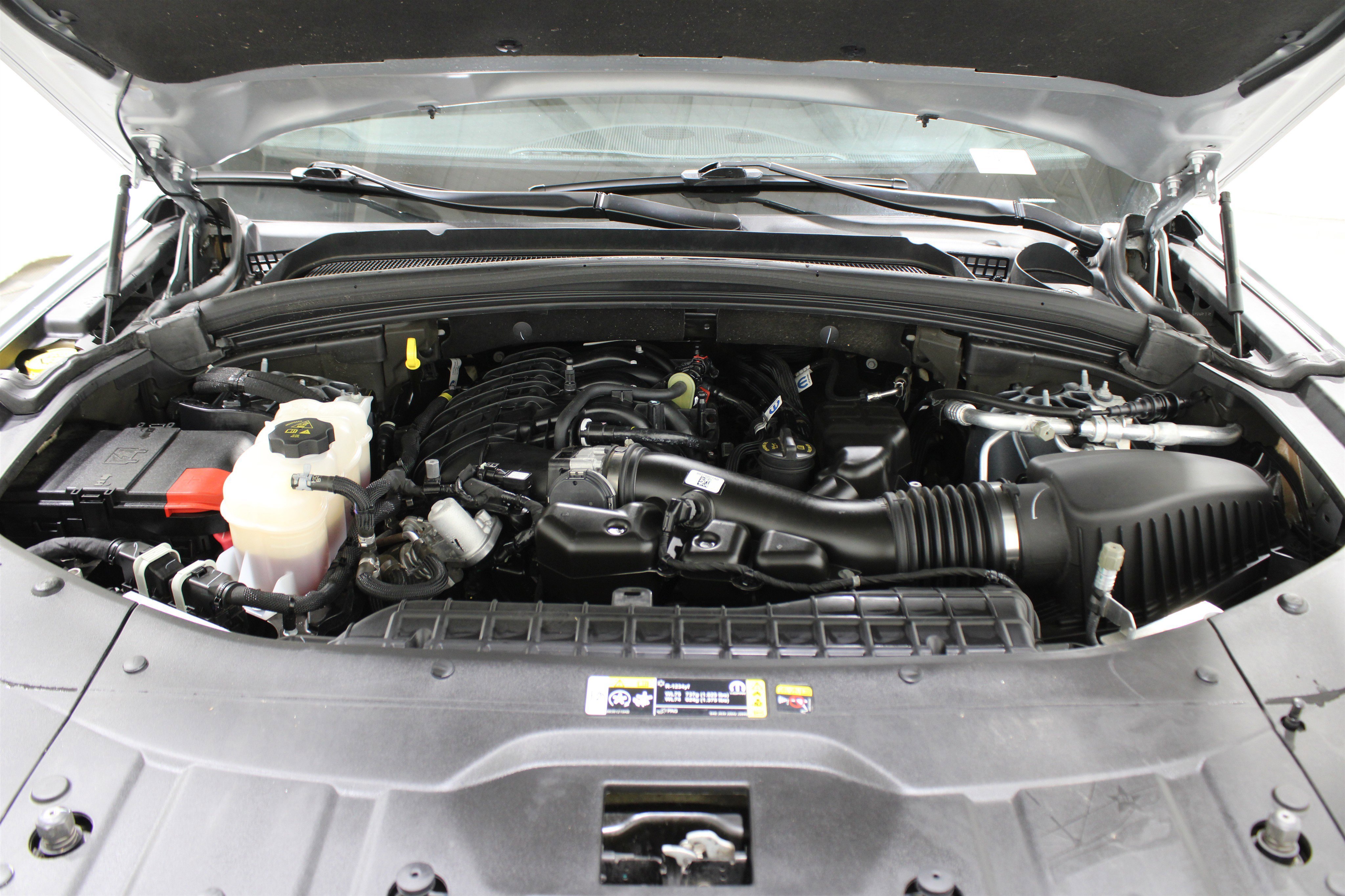 Used 2024 Jeep Grand Cherokee L Limited w/ Black Appearance Package image 45