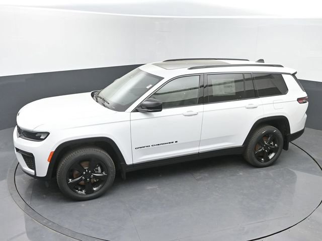 New 2026 Jeep Grand Cherokee L Limited w/ Limited Altitude Package image 28