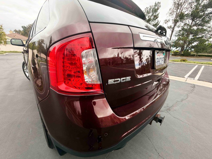 Used 2011 Ford Edge Limited w/ 301A Rapid Spec Order Code FWD image 12