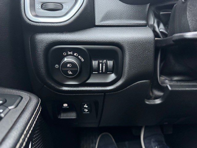 Used 2025 RAM 1500 Laramie w/ Sport Appearance Package image 14