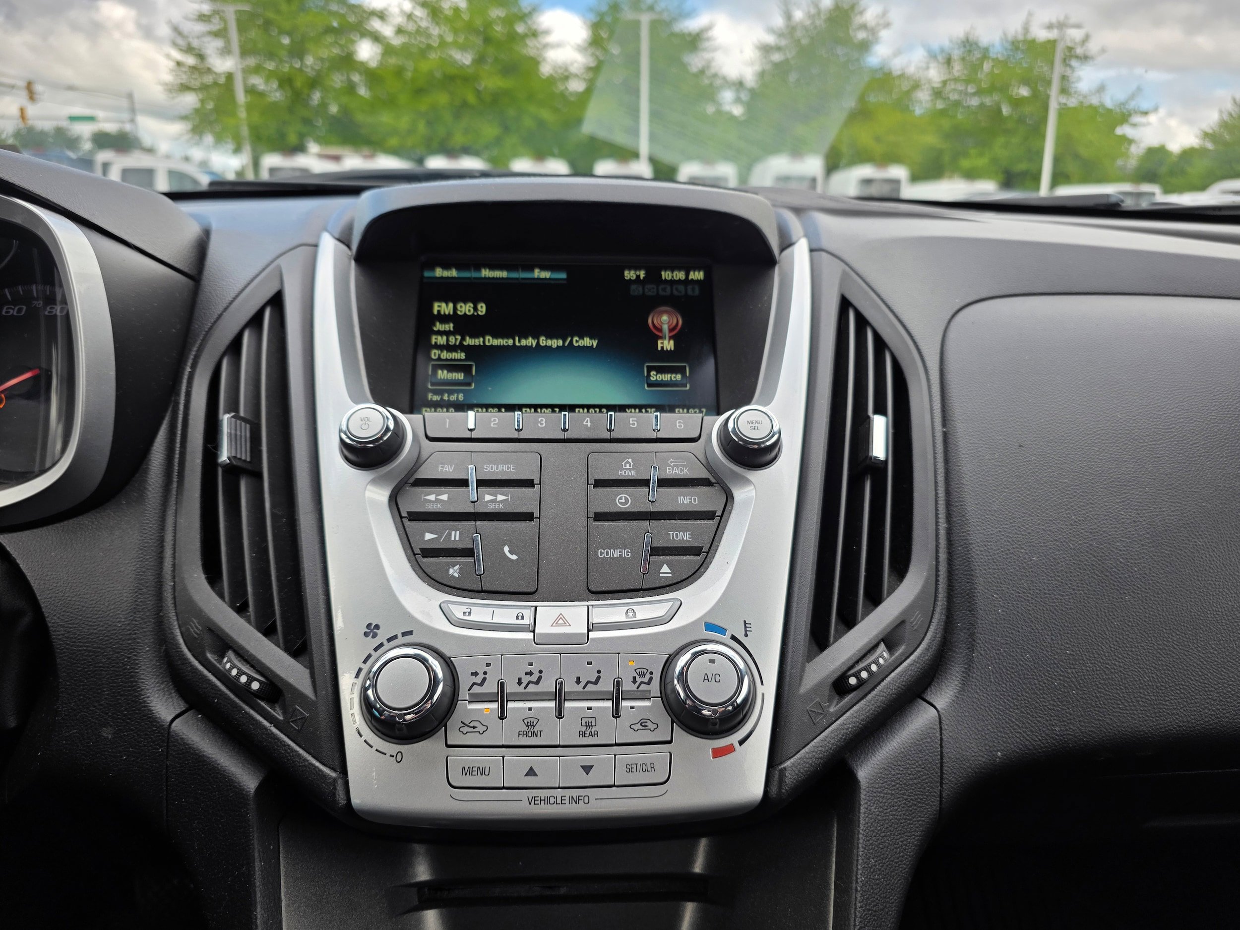 Used 2015 Chevrolet Equinox LT w/ Driver Convenience Package AWD/4WD image 12