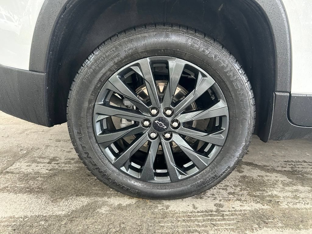 Used 2023 Chevrolet Traverse RS FWD image 21