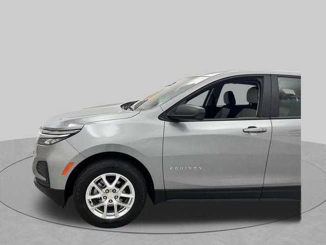 Used 2024 Chevrolet Equinox LS w/ LPO, Floor Liner Package AWD/4WD image 4