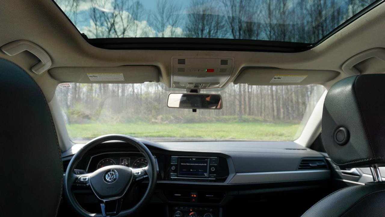 Used 2021 Volkswagen Jetta SE FWD image 18