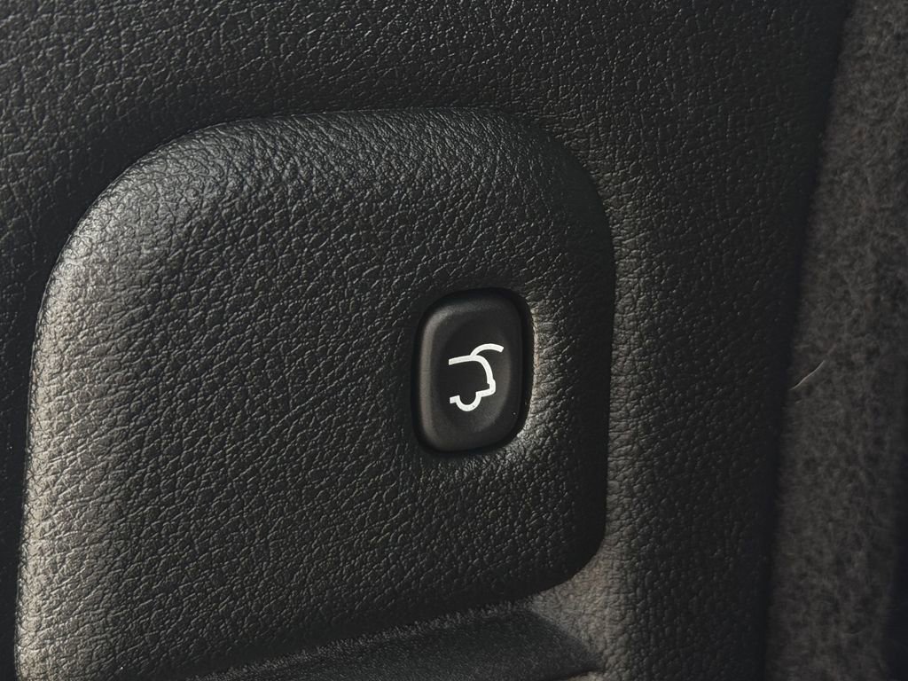 Used 2022 Dodge Durango R/T w/ Blacktop Package image 33