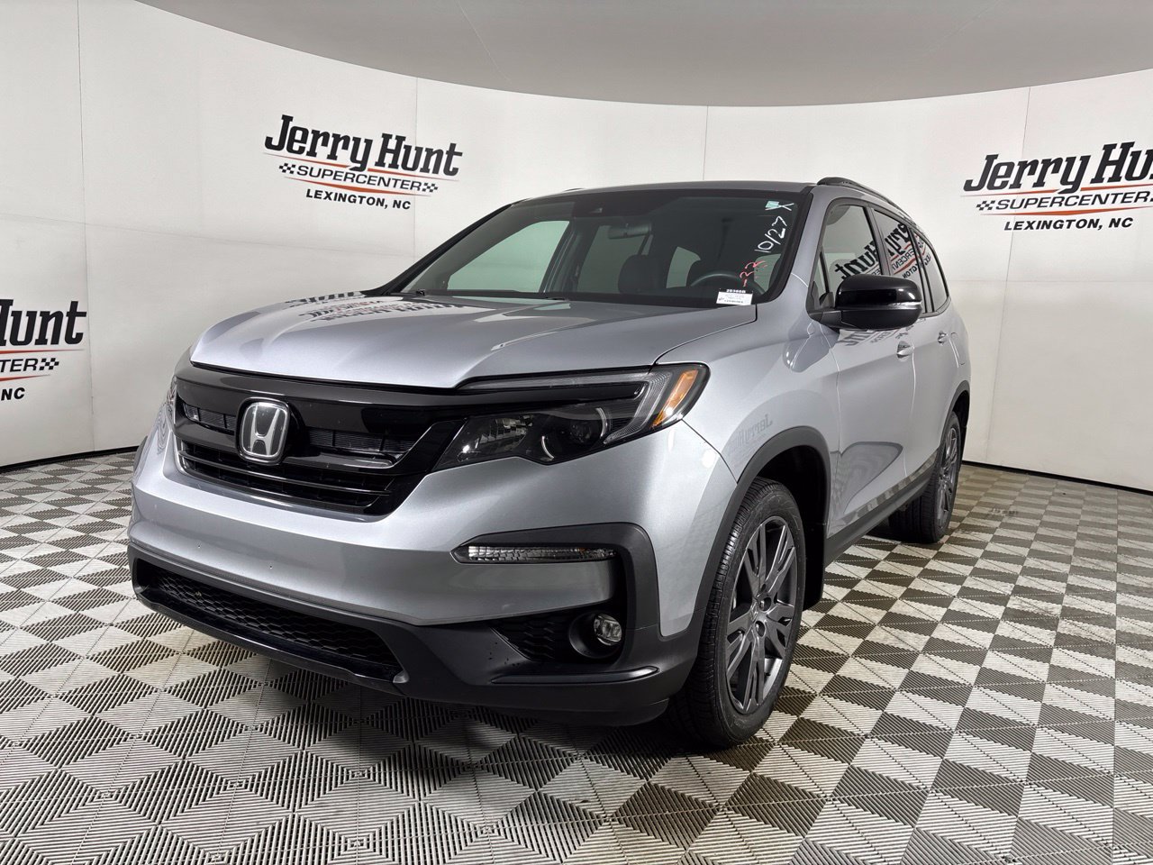 Used 2022 Honda Pilot Sport image 1