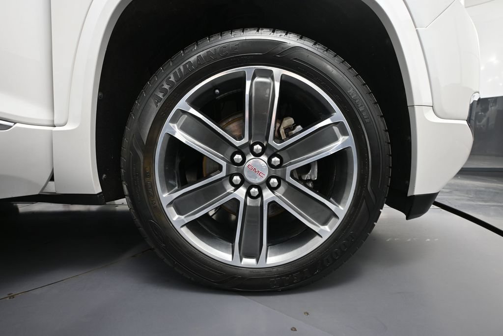 Used 2018 GMC Acadia Denali w/ Technology Package AWD/4WD image 11
