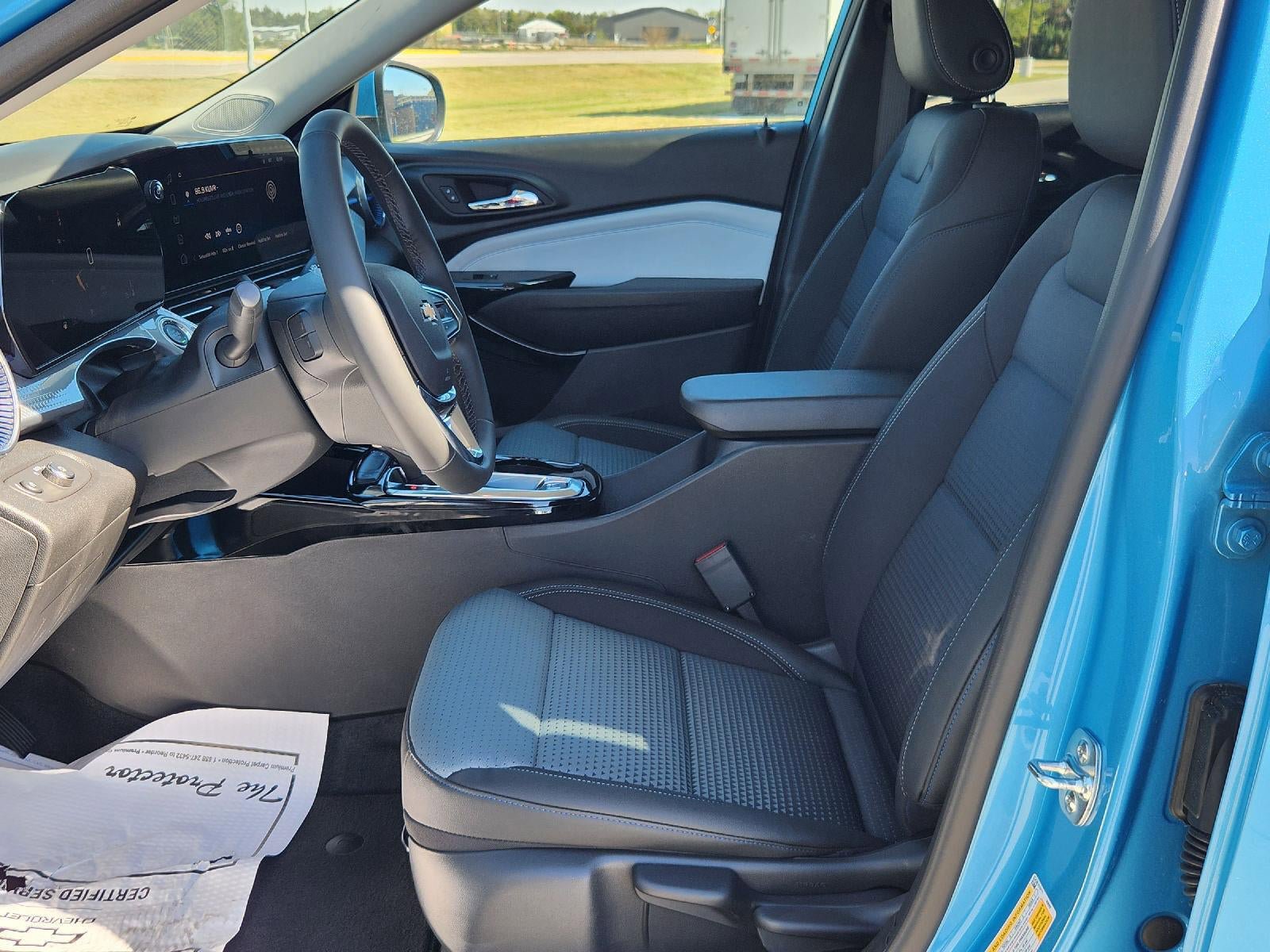 New 2026 Chevrolet Trax LT w/ Driver Confidence Package FWD image 22